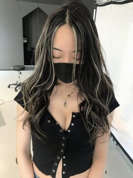 キング 枚方店(K!ng) 前髪に印象を☆フロントホワイトハイライト