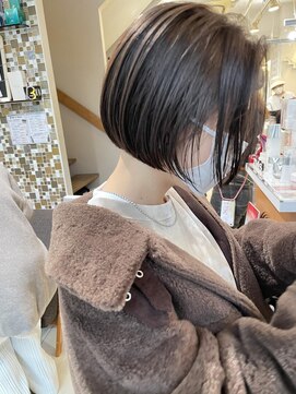 ネオリーブアイム 横浜西口店(Neolive aim) 20代30代40代小顔ショート切りっぱなしボブ横浜6