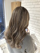 レア(Lea) ハイライトカラー