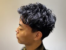 スパイキーショート×メンズパーマでより大人な印象に！