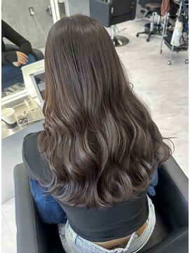 シーエスメイドバイシャチュー 栄店(CS made by SHACHU) 透明感グレージュ