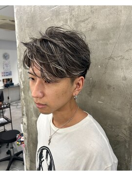 メンズサロン キング 梅田店(Men’s salon K!ng) 波巻きツイストスパイラルパーマ/フェザーパーマ/眉毛/メンズ