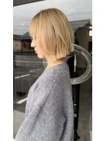 ナンバー(number+)&nbsp;大人可愛い切りっぱなしひし形レイヤーカット透明感ブロンド