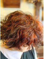 てらべるで 白髪を活かしたメッシュの仕上がり(ヘナカラー)