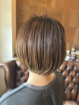 ボウベルズ ヘア アンド メイクアップ ドレッシング Bowbells hair&make up dressing 裾カラーボブ