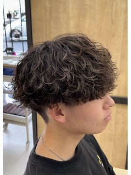 メンズギフト(men's GIFT) 刈り上げツーブロック波巻きスパイラルパーマメンズマッシュ
