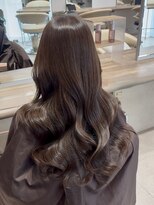 ジーナ 渋谷本店(Zina) 透明感ブラウンベージュ×レイヤーカット