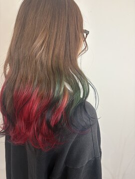 アヴァンス アリオ鳳店(AVANCE) レッド×グリーン