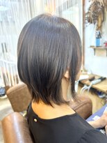 クオリア(QUALIA)&nbsp;大人可愛いミディアムくびれレイヤー×透明感ベージュ髪質改善柏