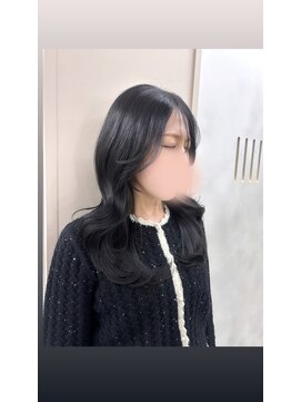 ジーナ 梅田茶屋町(Zina) レイヤーカット、ブルーブラック
