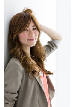 アクアレラ(AQUARELA) ふんわりロングカール【ニュアンスカラー/アースカラー】