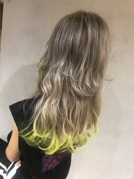 ジーナ(XENA) ネオングリーンポイントカラー