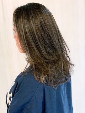 リアンバイアリュール(Lian by Allure) 《Lian by Allure》小田桐 潤 デザインハイライト