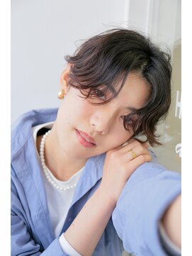 スリーアン(THREE ann.) 大人カジュアルショート/ラベージュ/ラベンダーベージュ