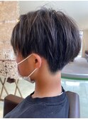 ボーイッシュ短髪ワックスなし爽やかナチュラルベリーショート