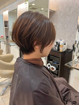 ヴィーヴォ 天六店(VIVO) 【VIVO】神田康之 丸みショート くびれ 10代 20代 30代 40代