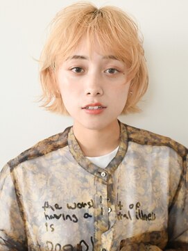 ディッセンバー 渋谷(December) 斜めバング/グレージュカラー/シルキーベージュ/ボブ/ブリーチ