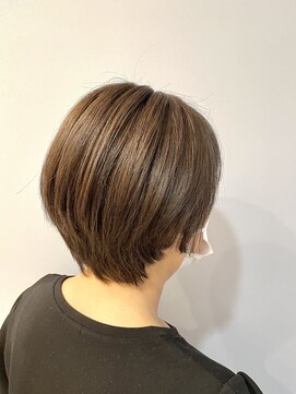 ブロッサム 東久留米店(Blossom) 20代30代大人可愛い小顔ボブ前下がりショートハイライト