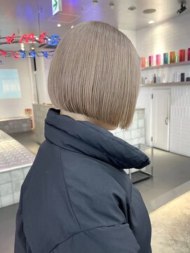 マジコ 原宿(Magico) ボブ/ミルクティーベージュカラー/ブリーチ/ダブルカラー/原宿