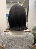 ダークトーン切りっぱなしボブ