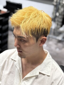 フランクスバーバーリベラルド 横浜(FRANK'S BARBER LIBERALD) ツーブロックサイドパート　ブリーチH