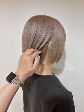 アズーア ヘアーアンドスパ(azure hair&spa) ホワイトブロンド/ブリーチ2~/横浜/ハイトーン