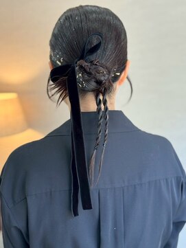 トナリ(tonari) カチモリ風 リボンアレンジ タイトお団子【鹿児島中央駅】