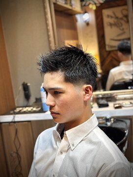 バーバーショップ スバル(BARBERSHOP SUBARU) <理容室><バーバー><おーてぃー>テーパーフェード