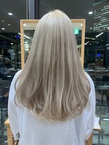 バイオレット 表参道店(Violet) ハイトーンまろやかホワイトベージュ(ブリーチ2~3回必須)