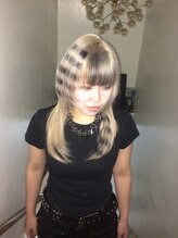 キイ 原宿 表参道(K.e.y) シャギーカットハイトーンデザインカラー