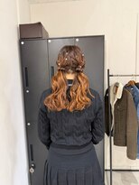 アトレ 福岡大名店(attrait)&nbsp;セミロングのツヤ感ブラウン×大人っぽいカット