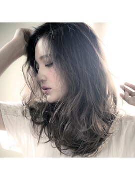 アットラブ バイ ベル(at'LAV by Belle) 『外国人風』☆ダークベージュ×グラデーションカラー〔Belle〕