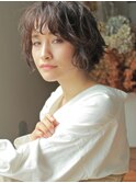 ふんわり動きのあるフラッフィーショートボブ