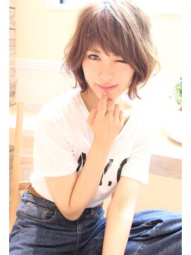 レウナ 外苑前(Reuna) 20代30代40代大人可愛いひし形カールボブ　小顔ボブ