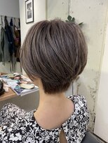 ペネロープ(Penelope) くびれショート ハンサムショート グレーベージュ YACHI