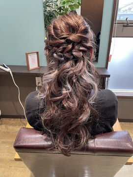 ライフ(LIFE) ハーフアップ