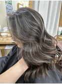 小顔へア アッシュカラーグレージュハイライトカラー◎