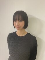 ヘアーコンセプト アイアイオ(HAIR CONCEPT iio) ぱっつんボブ×漆黒カラー