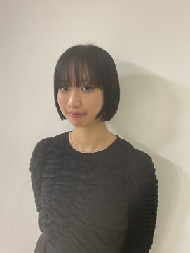 ヘアーコンセプト アイアイオ(HAIR CONCEPT iio) ぱっつんボブ×漆黒カラー