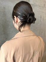 セル(CELL)&nbsp;カチモリ お呼ばれヘア 韓国風 お団子ヘア 暗髪 ヘアセット 20代