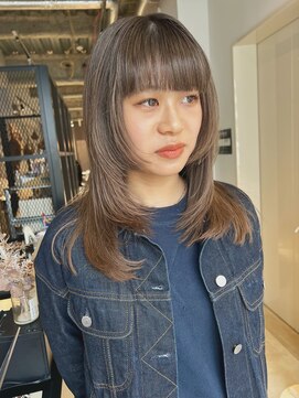 クリアオブヘアー リット(CLEAR of hair LiT) 顔まわりレイヤーカット