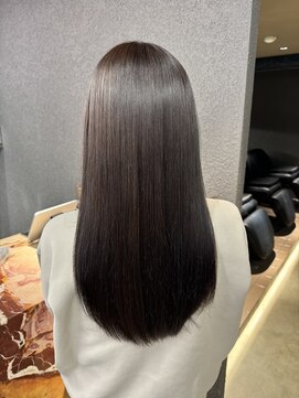 ペレ 栄 アネックス(PELE栄ANNEX) 韓国 くびれロング レイヤー ワンホンヘア 小顔前髪