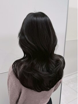 アリアバイエクラート 新宿南口店(ARiA by ECLART) ★大人っぽさ際立つグレージュとくびれヘア★