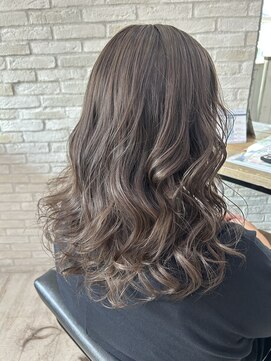 ヘアースタジオココルッチ(hair studio CoCo-Rucchi) グレージュ