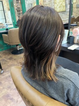 ヘアーラウンジ アンフィ 井土ヶ谷(Hair Lounge Anphi) イヤリングカラー