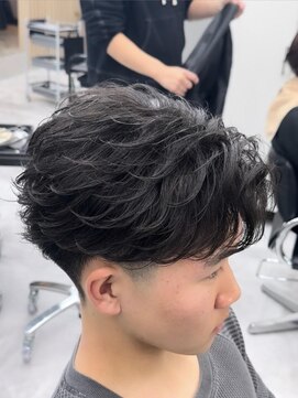 オムセラ(HOMME SERA) 【HIROTO】フェザーパーマ