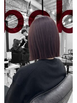 フランチェスカドットボブ(francesca.bob) チェリーレッド×くくれる切りっぱなしボブ【田野剛大】梅田