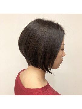 ウォーム(warm) 大人可愛い前下がりボブ 《鶴見　美容室　warm》