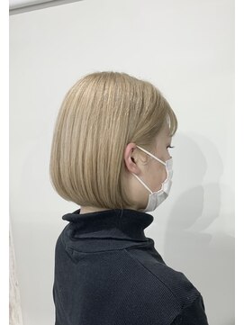 ホワイト 梅田(white) ブロンド×ボブ