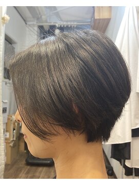 ヘアーメイクラウンジ テトテ(Hair Make Lounge tetote) 前下がりショート